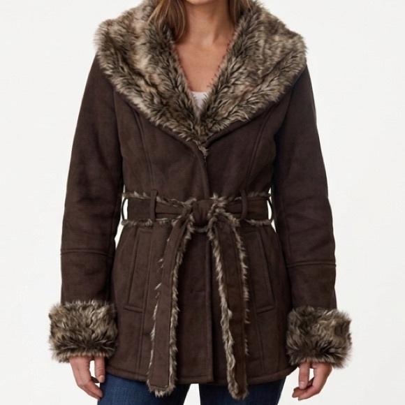 Loire NY Faux Fur Lined and Suede Wind-Blocking Pop Up Faux Fur Collar - Medium - Picture 14 of 14